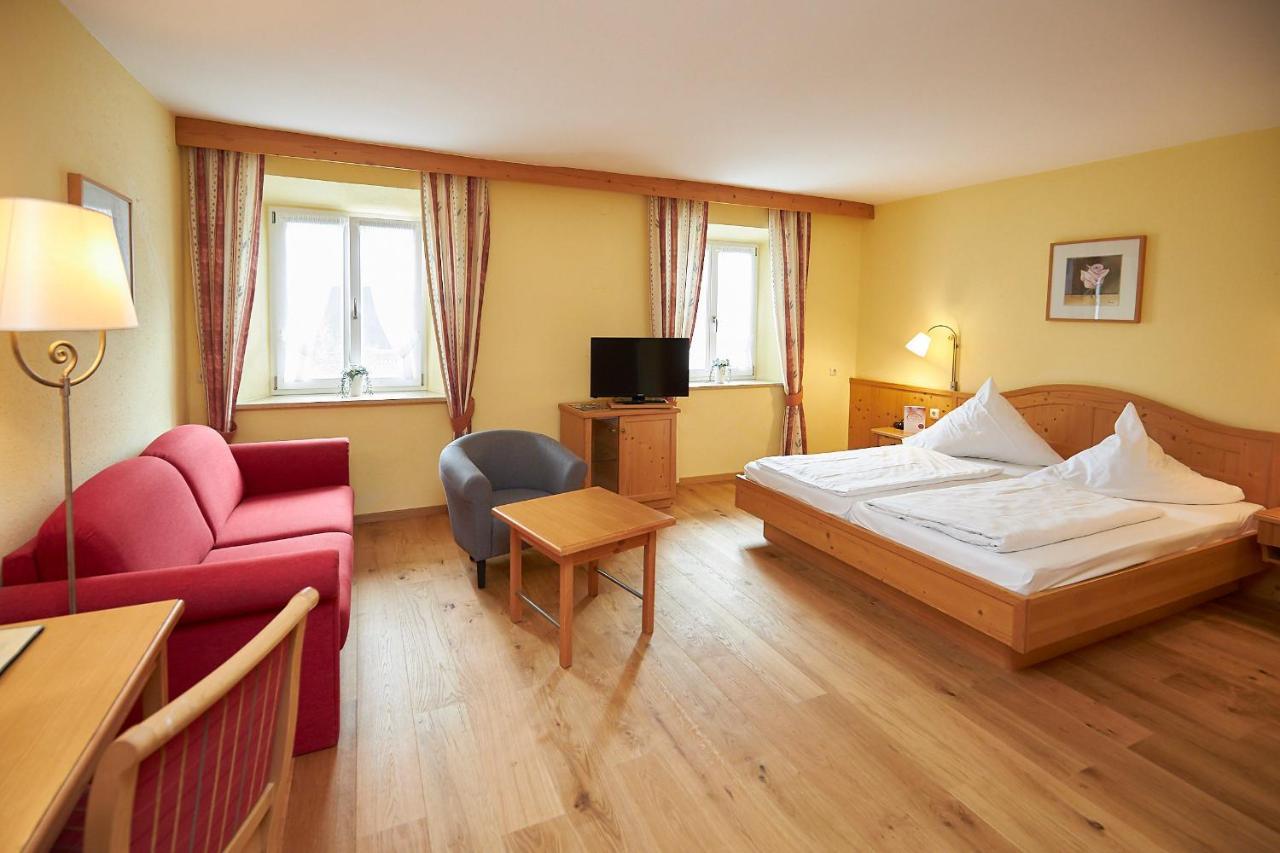 Gasthof-Hotel Zur Post Samerberg Exterior photo